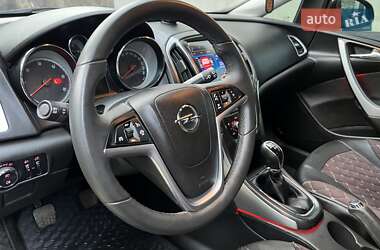 Универсал Opel Astra 2013 в 