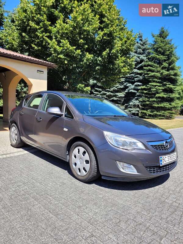 Хэтчбек Opel Astra 2011 в Дрогобыче фото 6 Хэтчбек Opel Astra 2011 в Дрогобыче