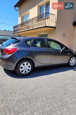 Хетчбек Opel Astra 2011 в Дрогобичі