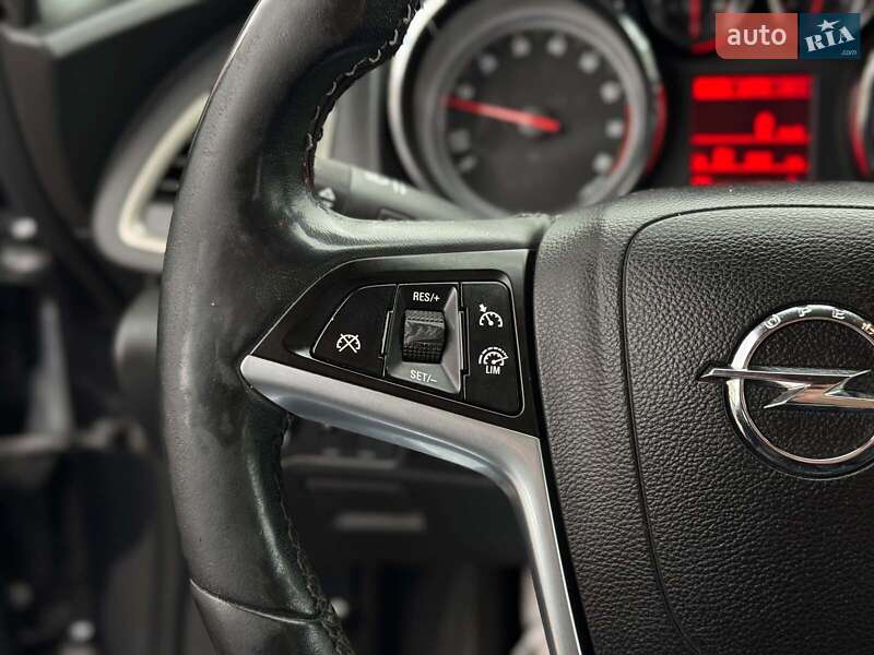 Универсал Opel Astra 2013 в Киеве фото 27 Универсал Opel Astra 2013 в Киеве