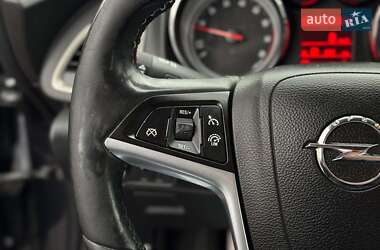 Универсал Opel Astra 2013 в 