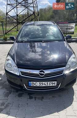 Універсал Opel Astra 2008 в Хирові