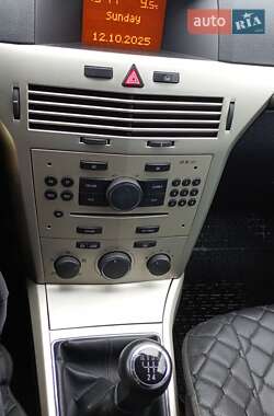 Универсал Opel Astra 2008 в 