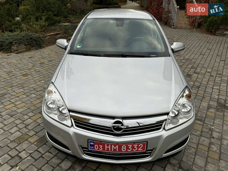 Хэтчбек Opel Astra 2008 в Харькове