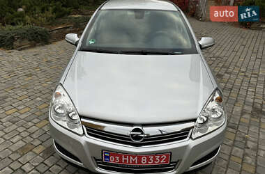 Хетчбек Opel Astra 2008 в 