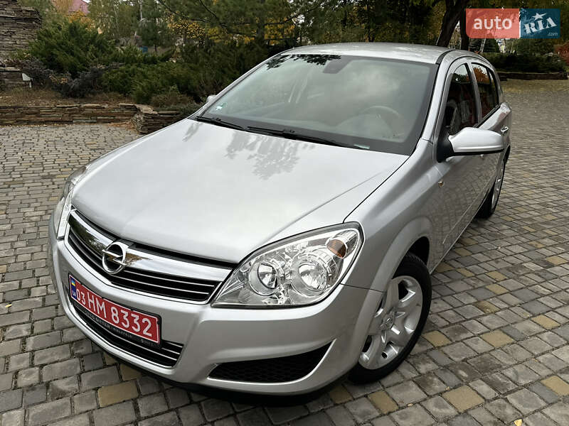 Хэтчбек Opel Astra 2008 в Харькове