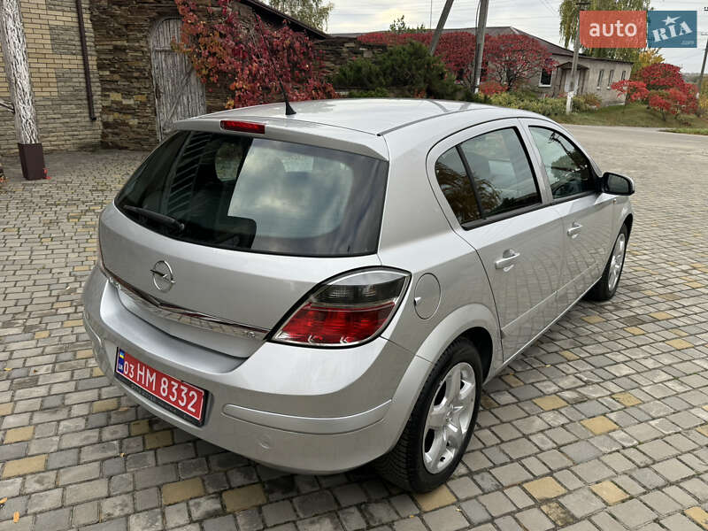 Хэтчбек Opel Astra 2008 в Харькове