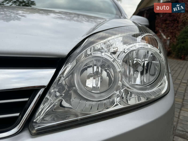 Хэтчбек Opel Astra 2008 в Харькове
