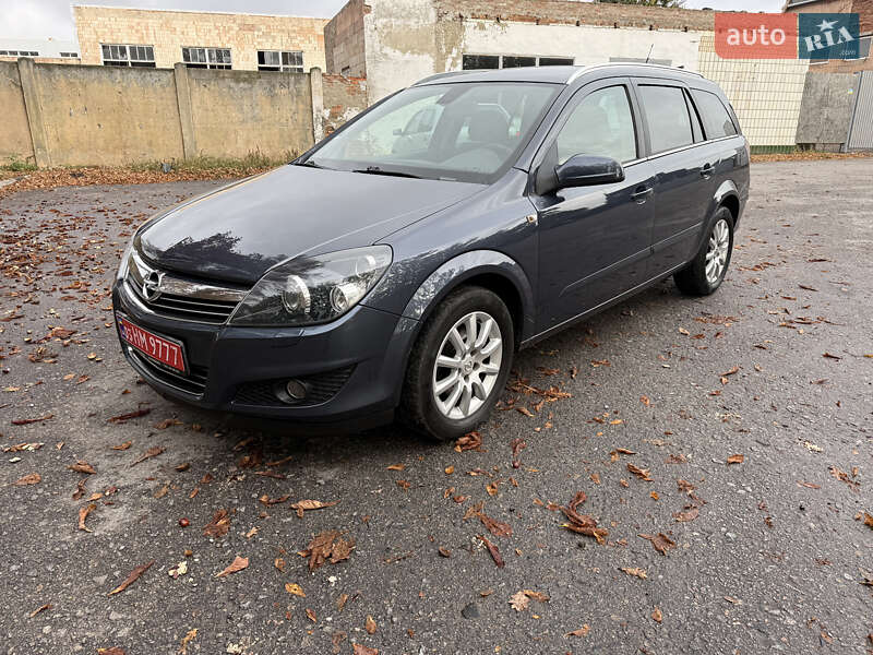 Универсал Opel Astra 2009 в Полтаве