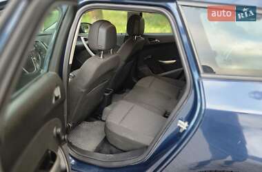 Универсал Opel Astra 2011 в 