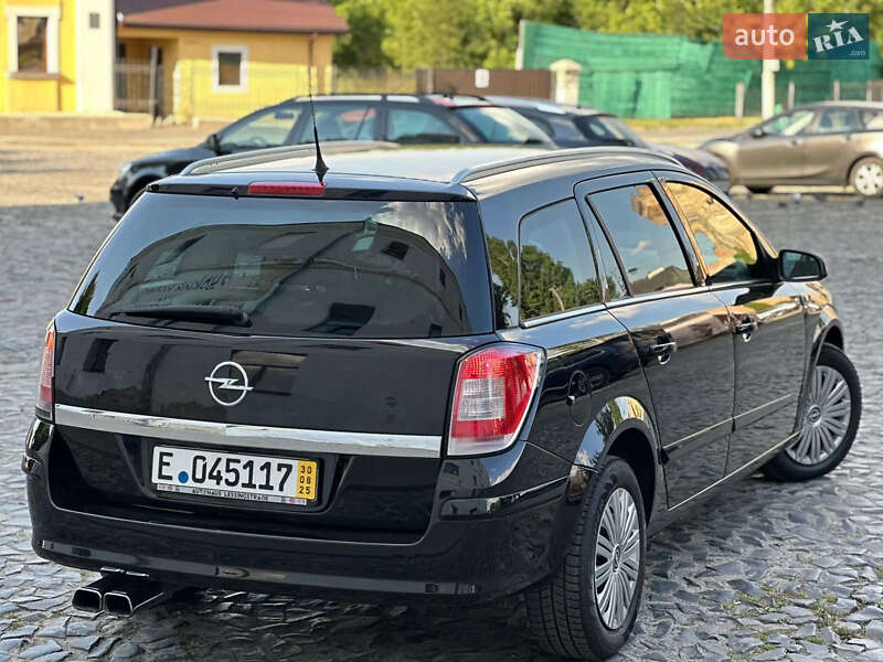 Универсал Opel Astra 2006 в Луцке