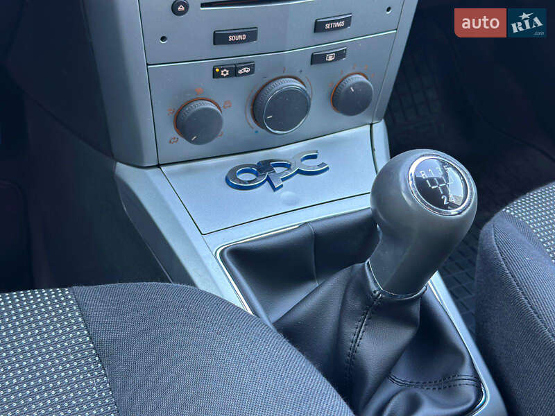 Универсал Opel Astra 2006 в Луцке