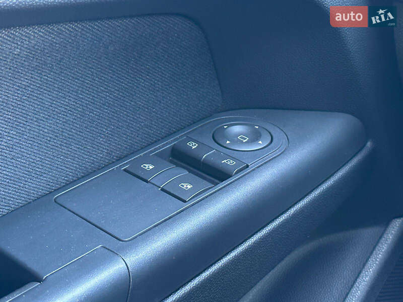 Универсал Opel Astra 2006 в Луцке