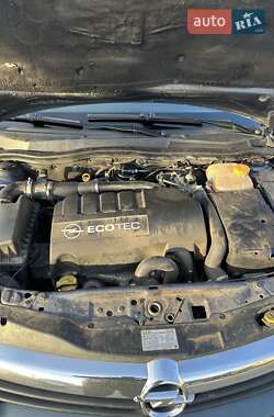 Универсал Opel Astra 2006 в 