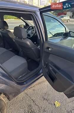 Универсал Opel Astra 2006 в 