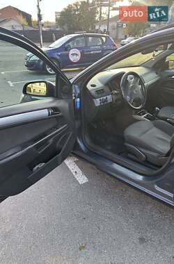 Универсал Opel Astra 2006 в 