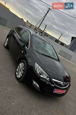 Универсал Opel Astra 2011 в 