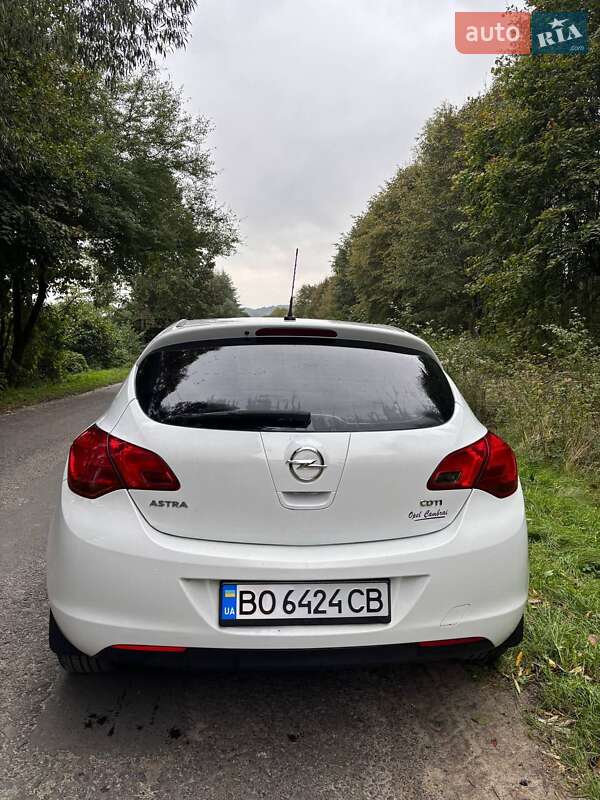 Хэтчбек Opel Astra 2010 в Жовкве фото 4 Хэтчбек Opel Astra 2010 в Жовкве