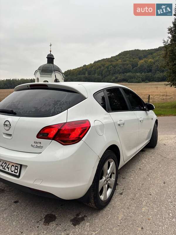 Хэтчбек Opel Astra 2010 в Жовкве фото 14 Хэтчбек Opel Astra 2010 в Жовкве