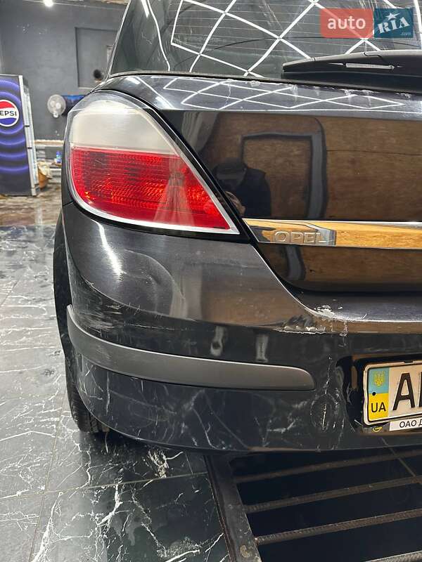 Хэтчбек Opel Astra 2006 в Днепре