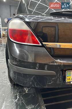 Хэтчбек Opel Astra 2006 в 