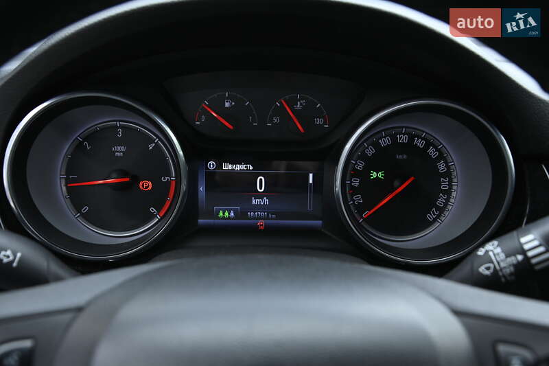 Универсал Opel Astra 2016 в Бердичеве