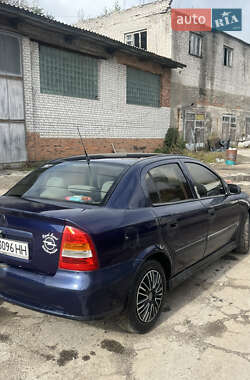 Седан Opel Astra 2000 в 