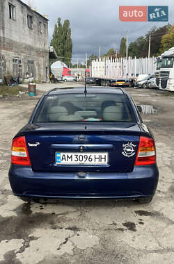 Седан Opel Astra 2000 в 