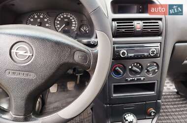 Седан Opel Astra 2008 в 