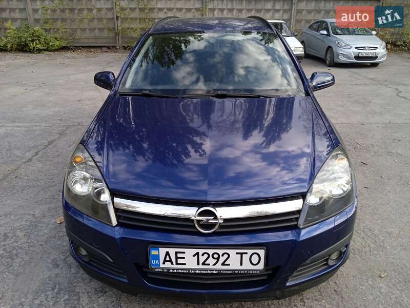 Универсал Opel Astra 2006 в 