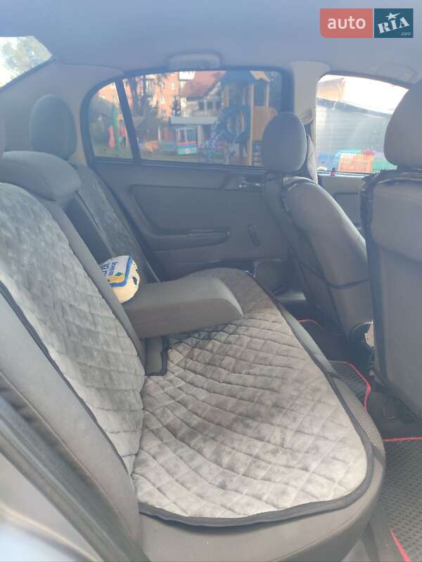 Седан Opel Astra 2008 в Черновцах