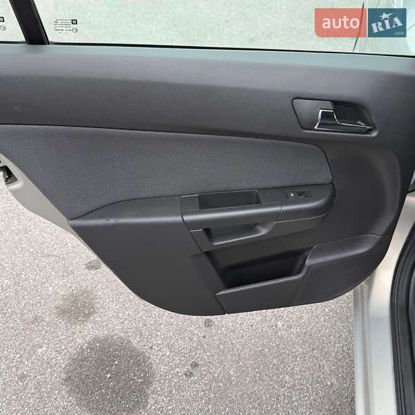 Универсал Opel Astra 2006 в Виннице