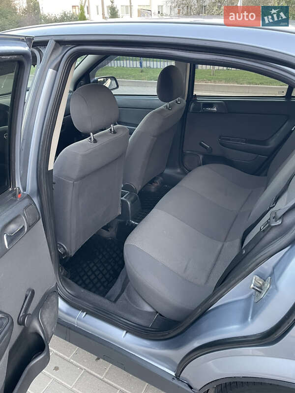 Седан Opel Astra 2007 в Староконстантинове