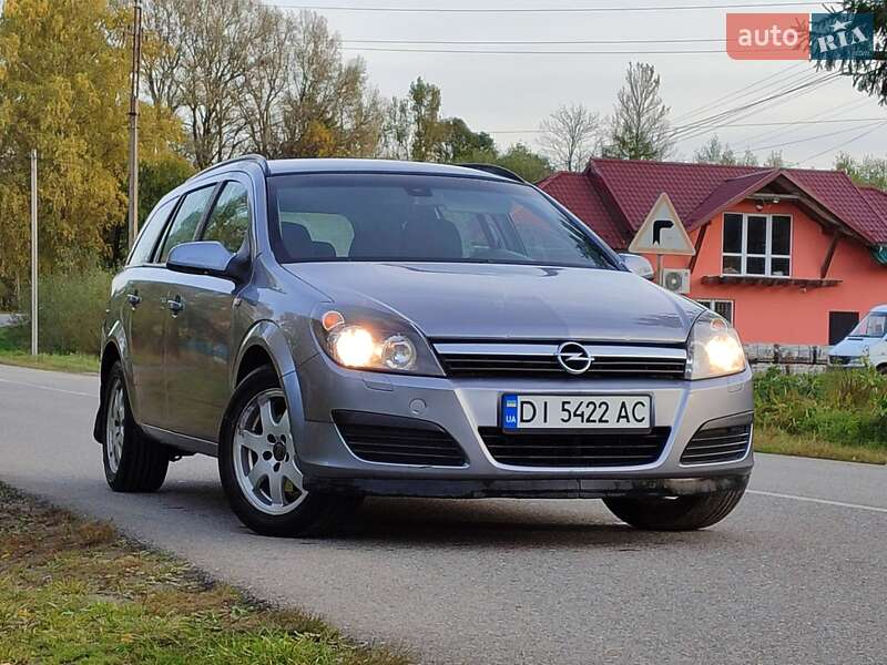 Универсал Opel Astra 2005 в Старом Самборе