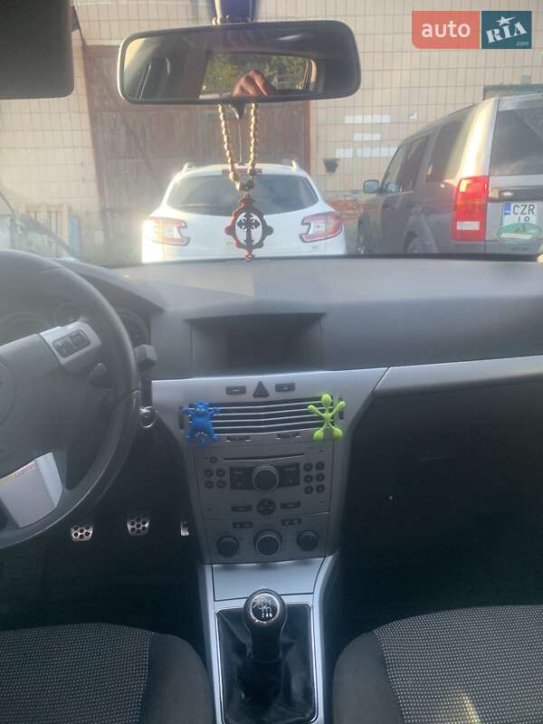 Универсал Opel Astra 2006 в Узине фото 6 Универсал Opel Astra 2006 в Узине