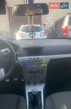 Універсал Opel Astra 2006 в  фото 6 Універсал Opel Astra 2006 в