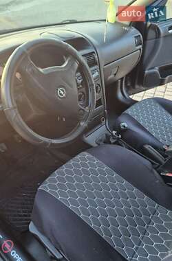 Универсал Opel Astra 2002 в  фото 43 Универсал Opel Astra 2002 в