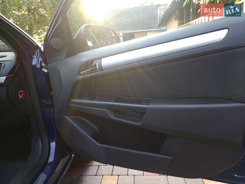 Універсал Opel Astra 2010 в Звягелі фото 5 Універсал Opel Astra 2010 в Звягелі
