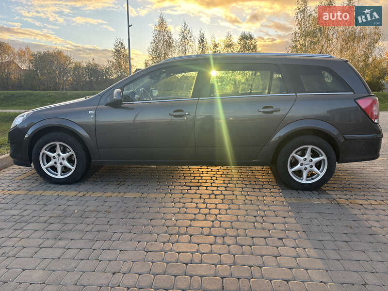 Универсал Opel Astra 2010 в Костополе фото 7 Универсал Opel Astra 2010 в Костополе