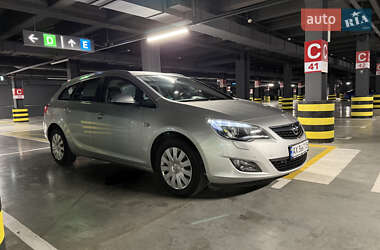 Универсал Opel Astra 2010 в 