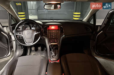 Универсал Opel Astra 2010 в 