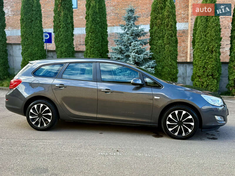 Универсал Opel Astra 2011 в Ровно фото 5 Универсал Opel Astra 2011 в Ровно