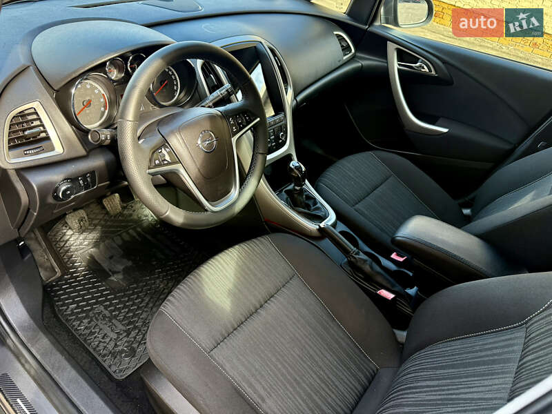 Универсал Opel Astra 2011 в Ровно фото 13 Универсал Opel Astra 2011 в Ровно