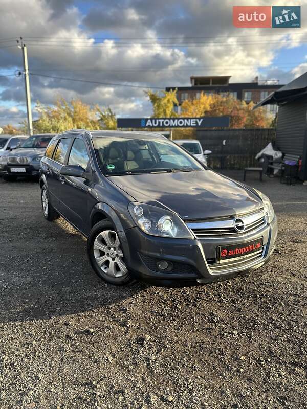 Універсал Opel Astra 2008 в Білогородці
