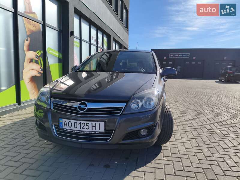 Хэтчбек Opel Astra 2010 в Ужгороде фото 25 Хэтчбек Opel Astra 2010 в Ужгороде