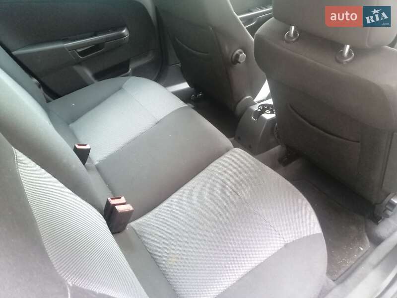 Универсал Opel Astra 2010 в Тернополе
