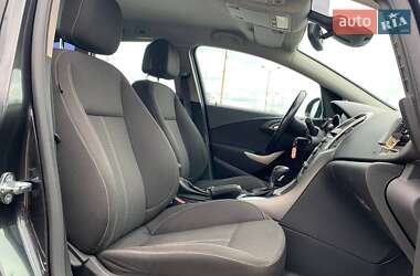 Универсал Opel Astra 2012 в 