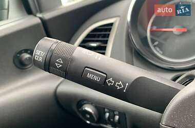 Универсал Opel Astra 2012 в 
