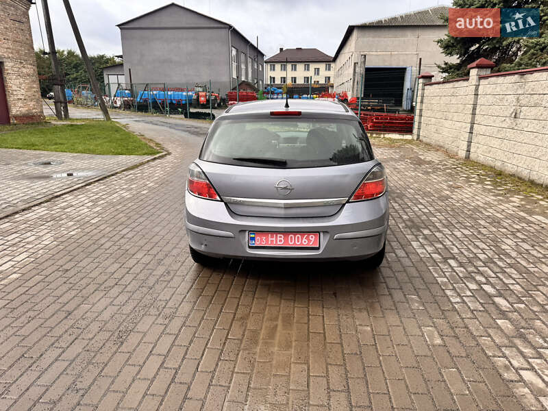 Хэтчбек Opel Astra 2009 в Луцке