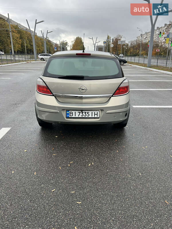 Хэтчбек Opel Astra 2006 в Харькове